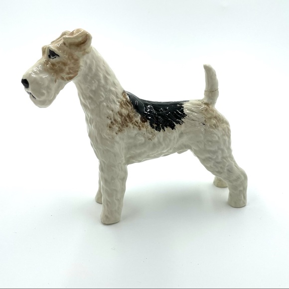 Vintage “Hew” Wire Hair Fox Terrier Dog Figurine Ceramic Collectables Pets Decor